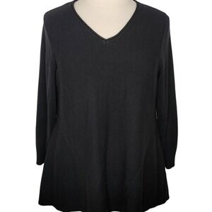 Avenue‎ Black V-Neck Sweater